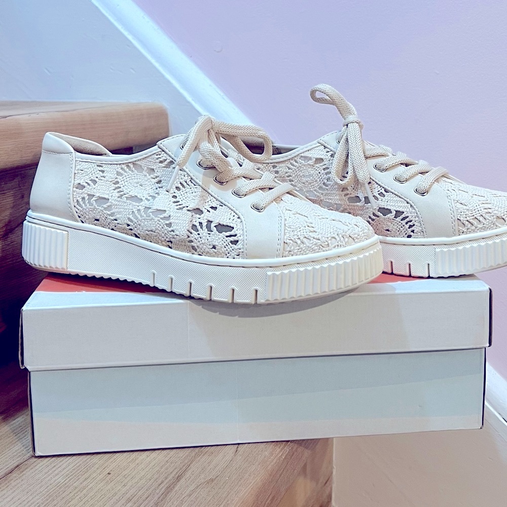 Soul By Naturalizer Beige Lace Crochet Platform Lace Up Sneaker Shoe Sz 8 NOS